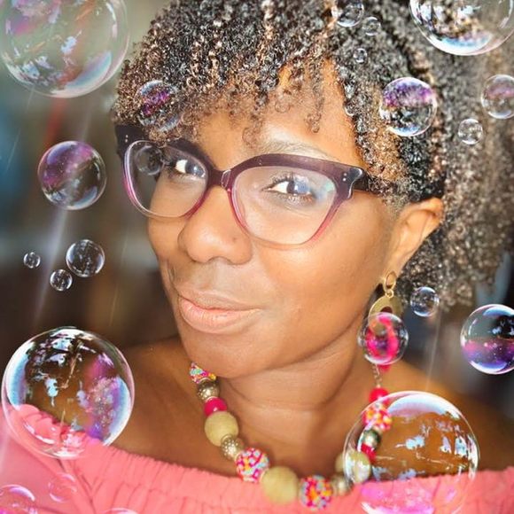 Meet your Posher, Chanté - Picture 1 of 1